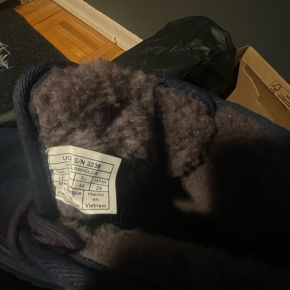 Men blue Uggs size 11 - Picture 4 of 5